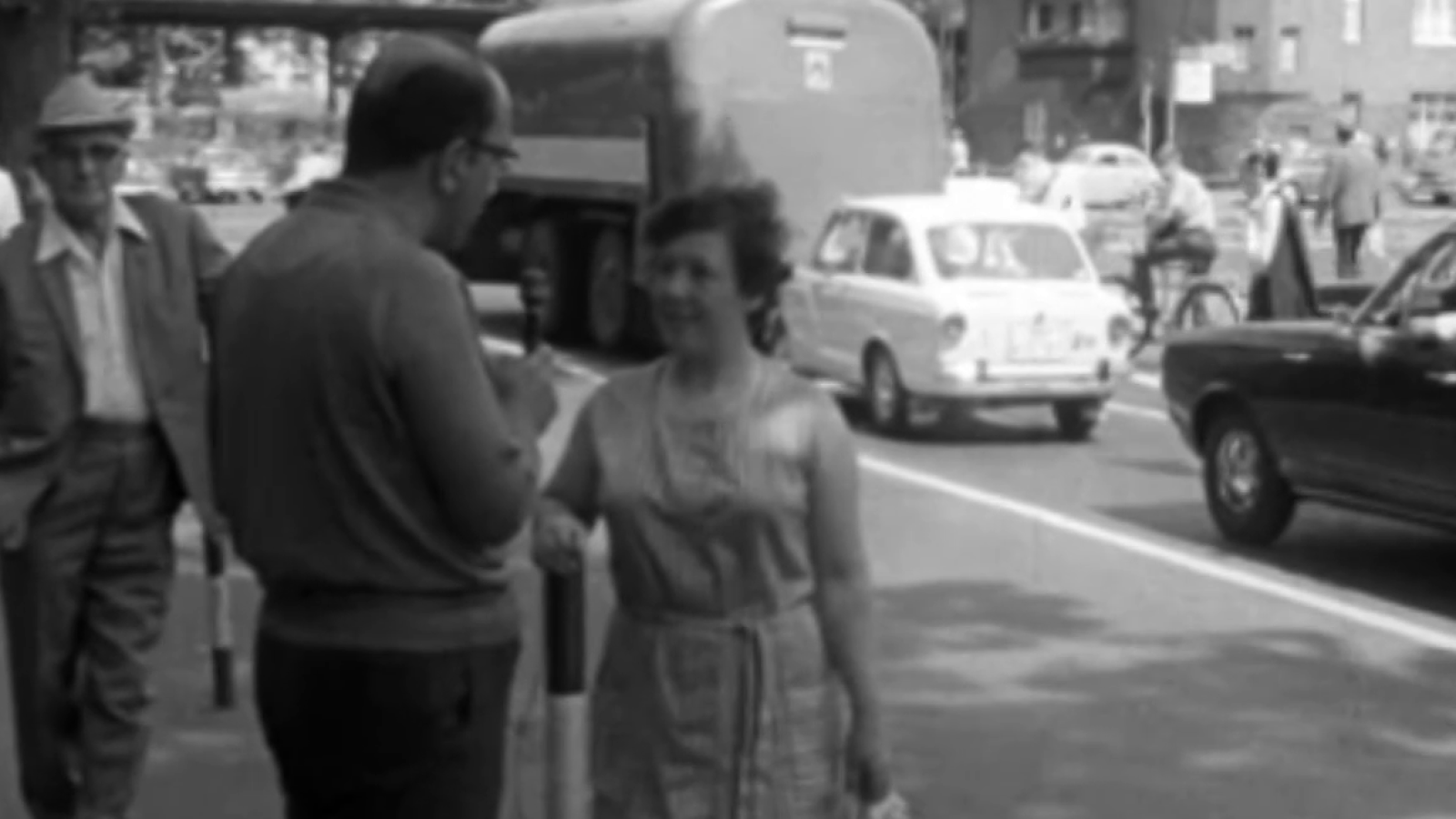 Emigración femenina - Cuestión urgente - Cuestión urgente | Ver