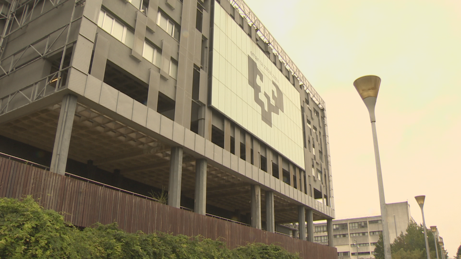 La Universidad del País Vasco pasa a llamarse Euskal Herriko Unibertsitatea | RTVE Play - Ver ahora