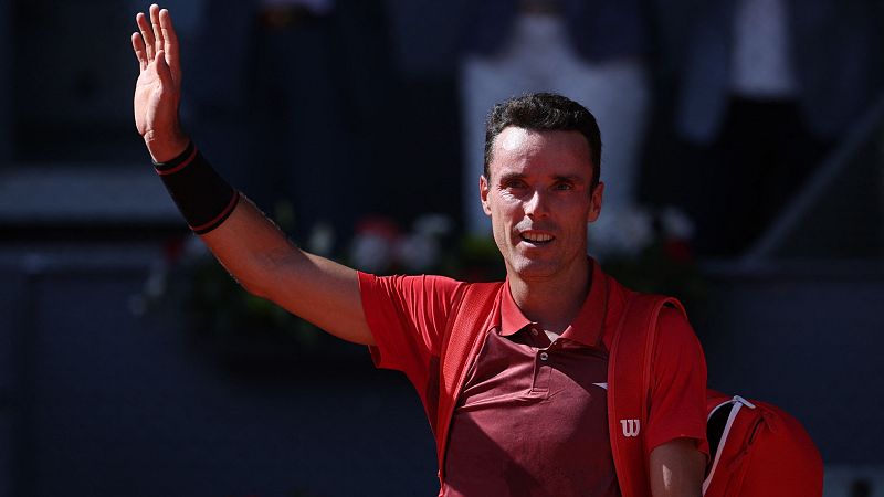 Bautista se despide homenajeado de Madrid tras caer ante Tirante - Tenis | Ver