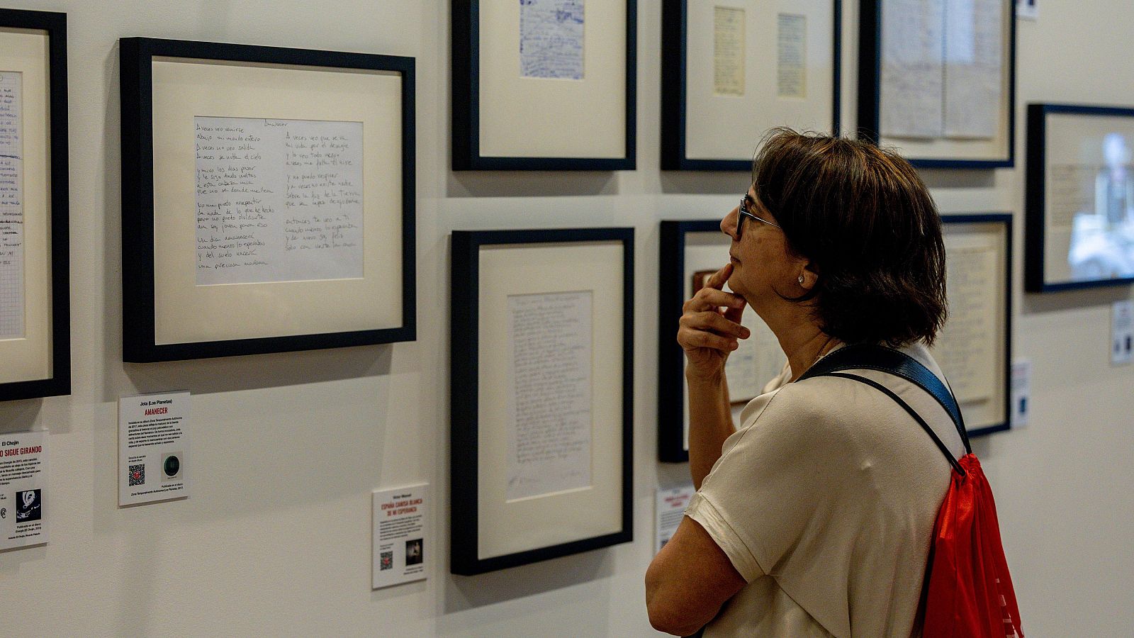 Las mejores letras de las canciones en español, en exposición | Ver