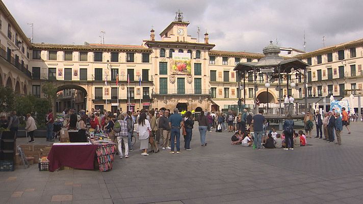 Telenavarra - Tudela convierte sus calles en un gran escaparate en el Día del Libro