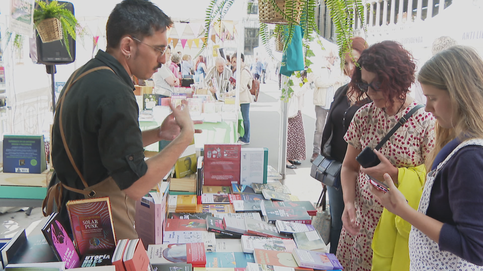 Euskadi se suma a la celebración del Día del Libro| RTVE Play - Ver ahora