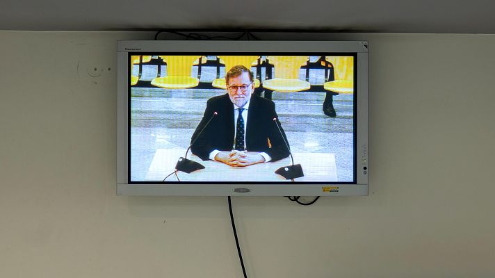 Telediario 1 - El PP cree que "el tiempo le dará la razón" a Rajoy y el PSOE ve "indecente su amnesia" en el juicio por la Kitchen