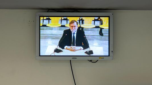 El PP cree que "el tiempo le dar� la raz�n" a Rajoy y el PSOE ve "indecente su amnesia" en el juicio