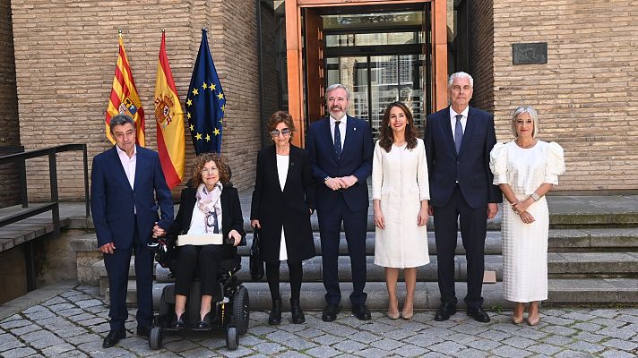 Noticias Aragón - Medallas para los montañeros fallecidos Jorge García y Natalia Román y para la CARTV