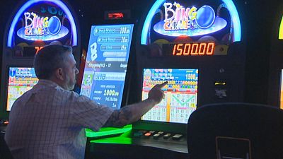 S'incrementen a la Comunitat Valenciana els casos de persones amb addicci� al joc - L'informatiu - Comunitat Valenciana | Ver