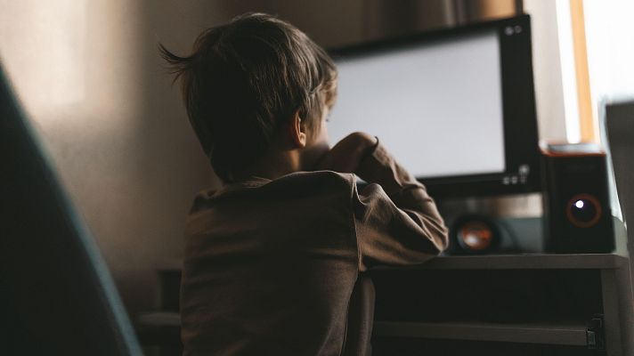 Telediario 1 - La guerra en Irán mantiene a los niños en aulas virtuales pese al alto al fuego