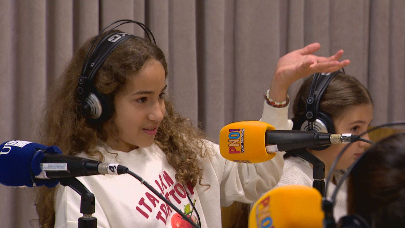 Ponte nas Ondas: radio escolar entre Galicia e Portugal - Telexornal - Galicia | Vexa