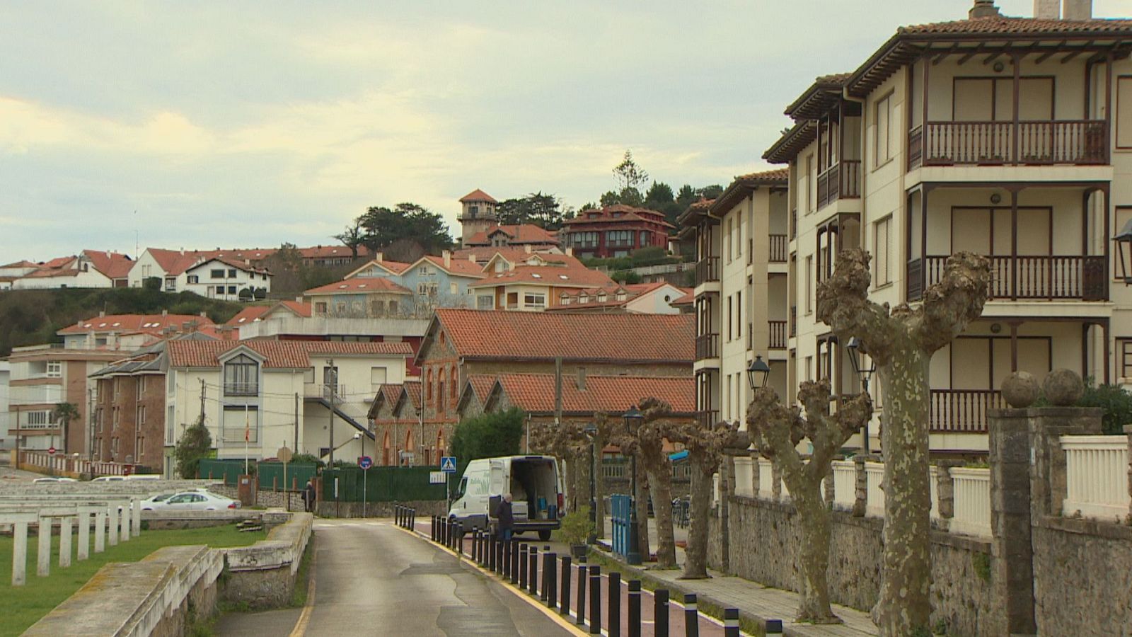 Los jóvenes cántabros, obligados a abandonar sus pueblos por la turistificación - TeleCantabria | Ver
