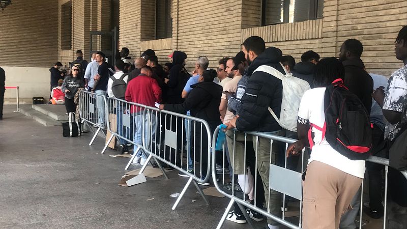 Abogadas voluntarias ayudan a los migrantes en su proceso de regularización - Telenavarra | Ver
