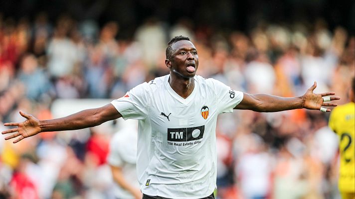 Resúmenes de LaLiga - Valencia CF - Girona FC: resumen del partido de la 34ª jornada de Liga | Primera