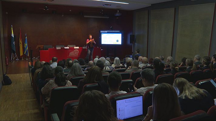 En lengua de signos - La CNSE crea una guía para mejorar el trato a las personas mayores sordas