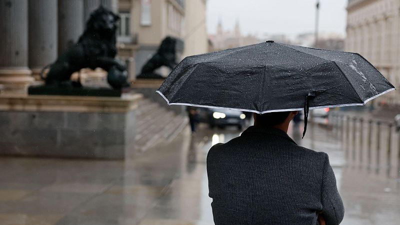 El tiempo del fin de semana del 25 de abril: aviso de tormentas - Telediario 2 | Ver