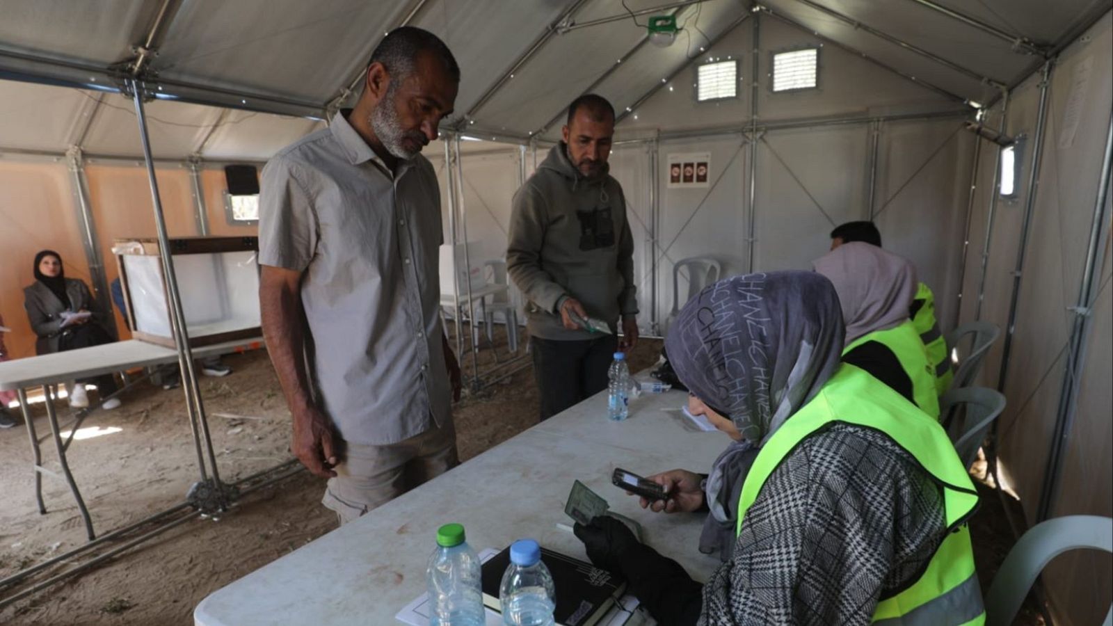 El laboratorio electoral en Deir al-Balah: Gaza mide la fuerza de Ham�s en las urnas 20 a�os despu�s