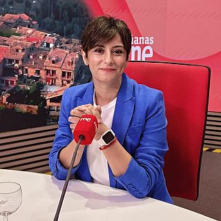 Rodr�guez, ministra de Vivienda: "Ojal� que de aqu� a ma�ana hayamos conseguido esos votos"