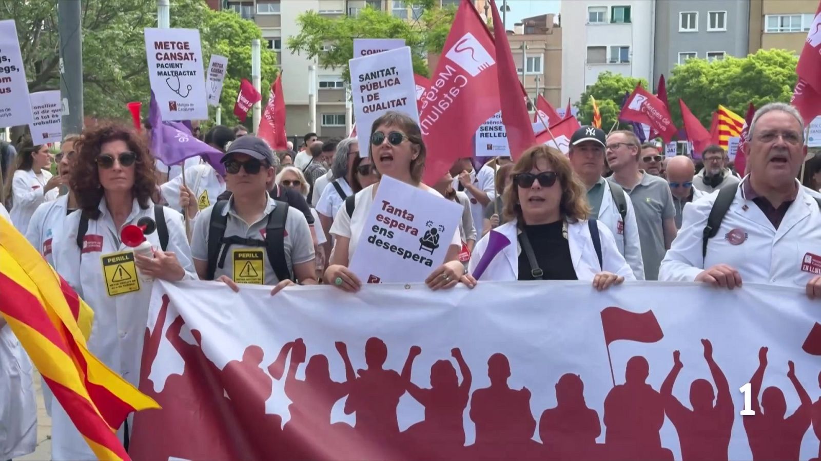 Vaga mèdica: desena jornada i col·lapse a urgències - L'Informatiu | Ver