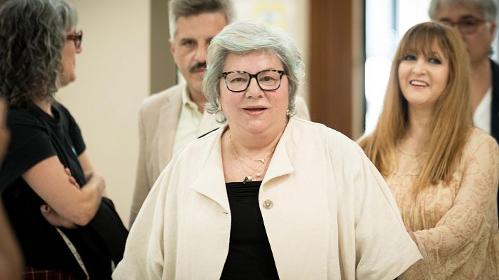 Telediario 1 - Dolores Vázquez, la mujer encarcelada injustamente por el asesinato de Rocío Wanninkhof, recibe un homenaje