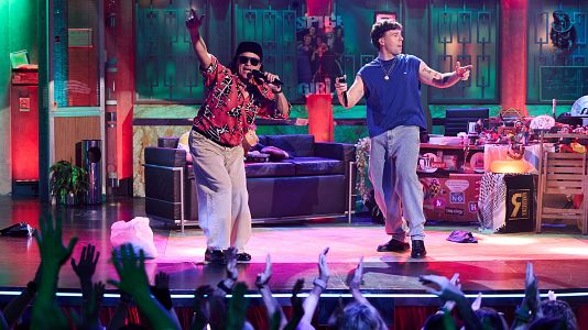 Quevedo canta "El baifo", "Al golpito" y "La Graciosa" en 'La Revuelta'