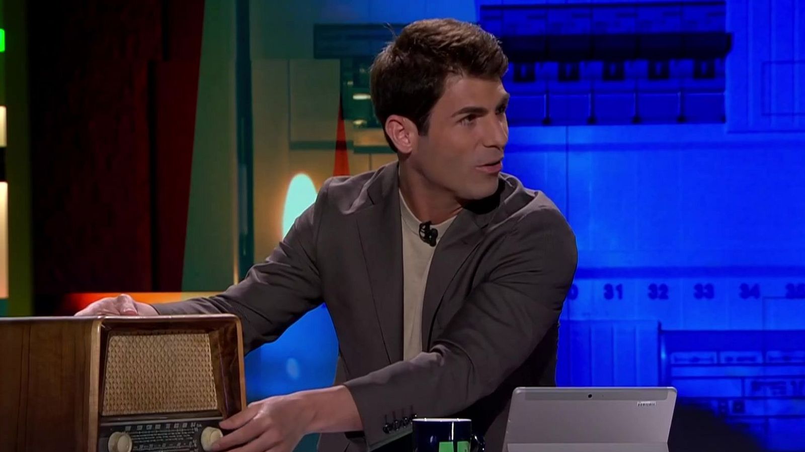 Esfondrament, aniversari apagada i lloguers - L'Altaveu al pati - L'altaveu al pati | Veure