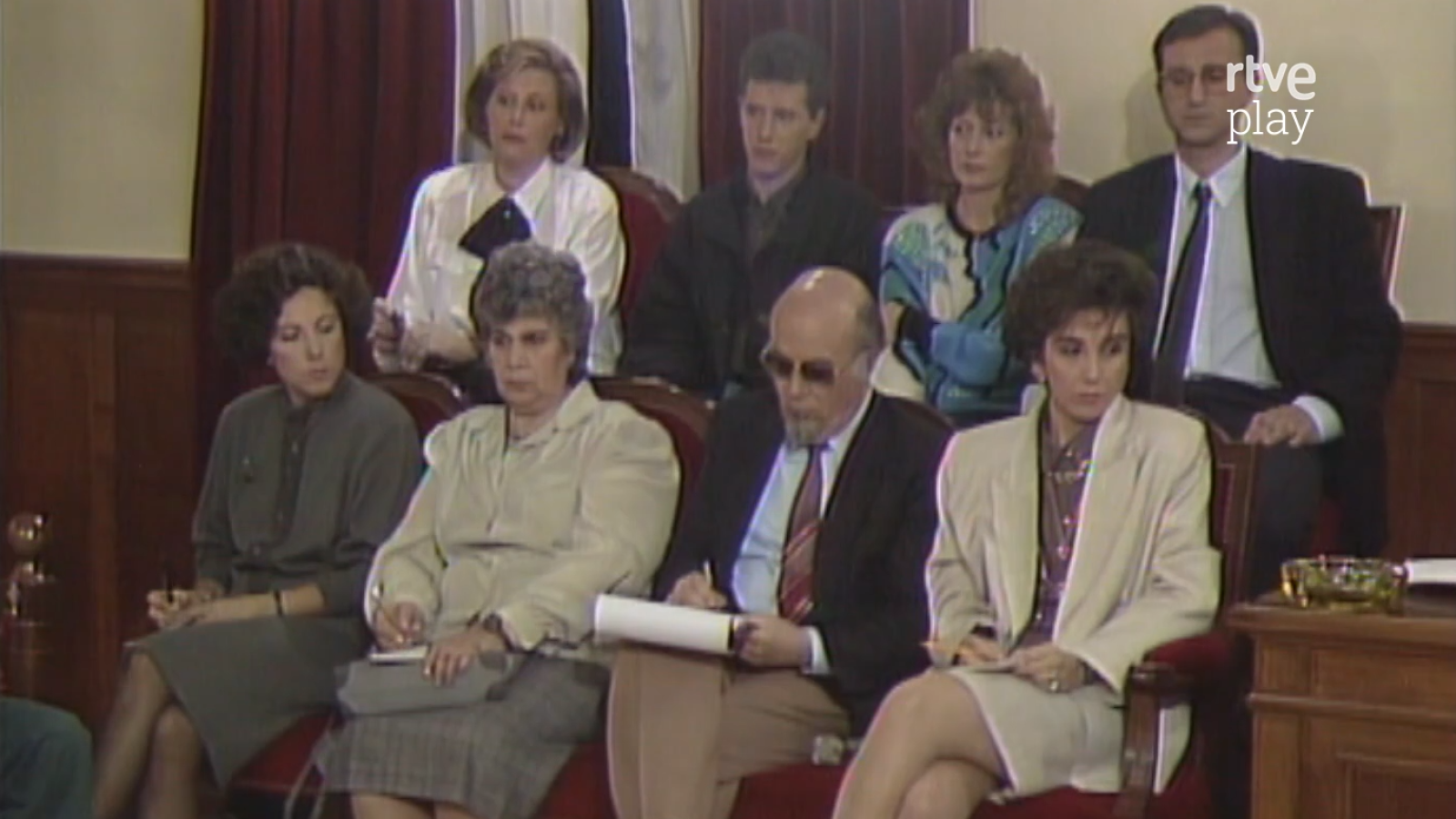 En familia - La ley de jurado - En familia (1987-1989) | Ver