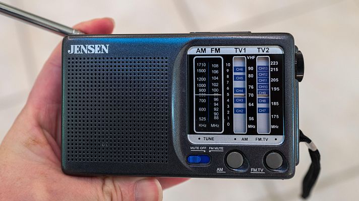 Telediario 1 - Los kits de emergencias, olvidados tras el apagón