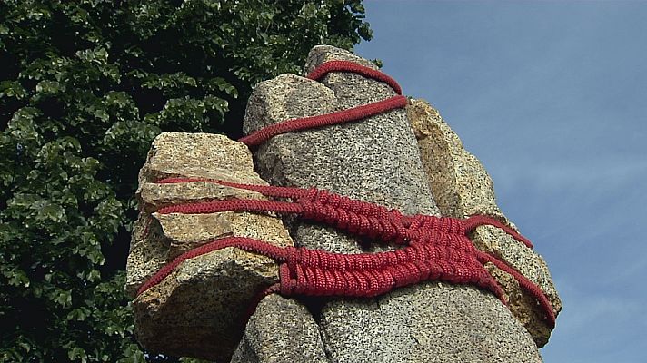 Telexornal - Galicia - A Illa das Esculturas de Pontevedra amplíase con obras de Soledad Penalta e Idoia Cuesta
