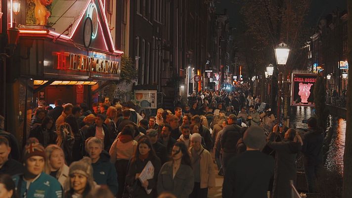 La tarde en 24h - 'Tsunami turístico': cómo reflotar y poner a salvo a ciudades ahogadas por el turismo