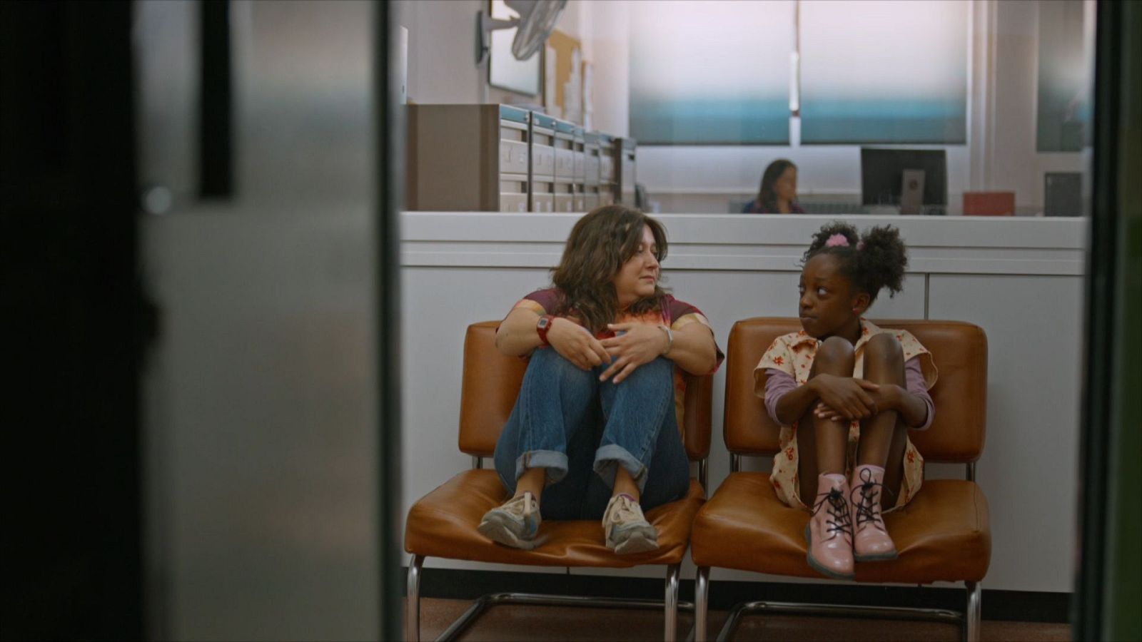 Barrio Esperanza - Nayeli provoca un incendio y es expulsada - Barrio Esperanza | Ver