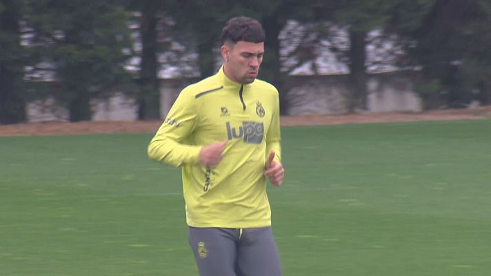 TeleCantabria - El Racing entrena sin Arana y pendiente de Canales