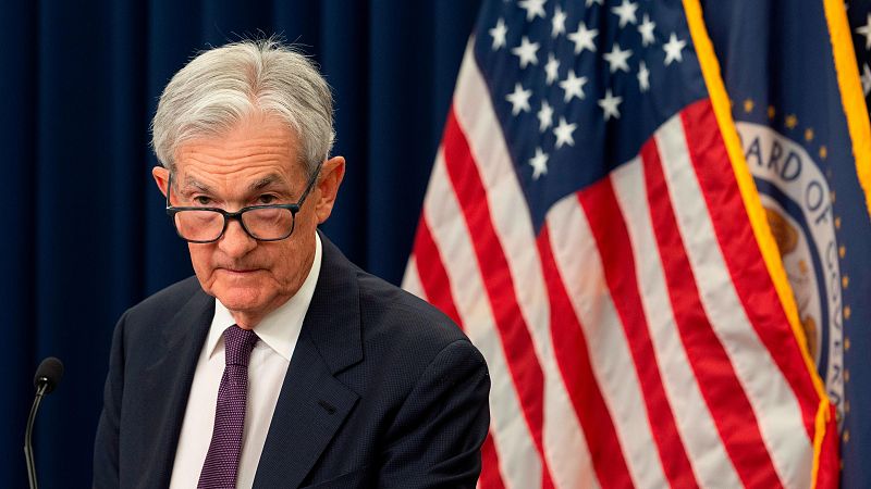 La Reserva Federal mantiene los tipos frente a las exigencia de Trump de bajarlos