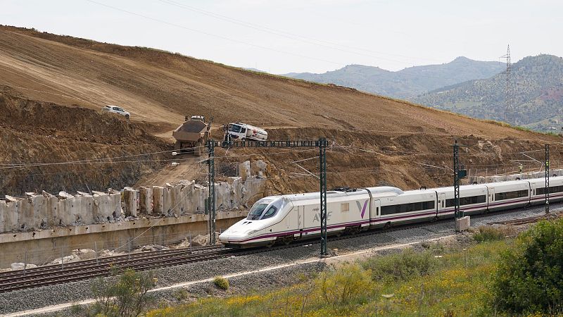 La alta velocidad entre Málaga y Madrid se restablece tras tres meses de interrupción | Ver