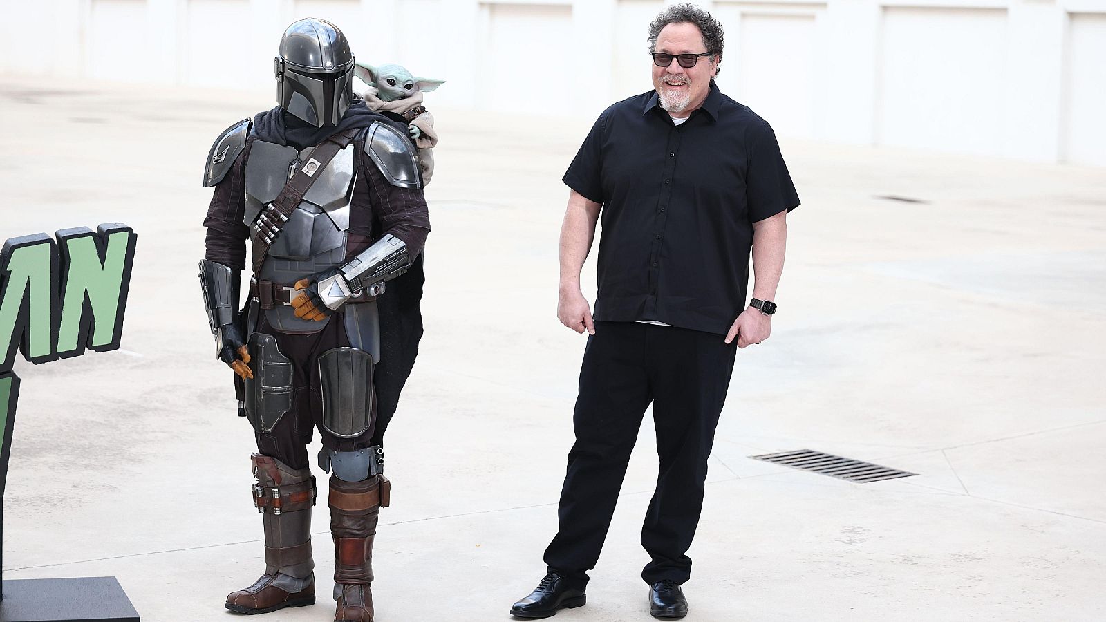 Jon Favreau presenta 'The Mandalorian and Grogu en Madrid' - Telediario 1 | Ver