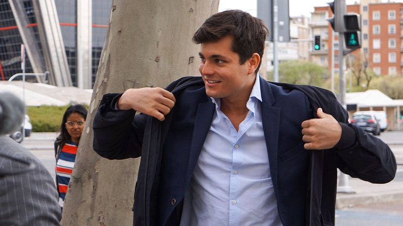 El Gobierno acusa al PP de apoyar a Vito Quiles y los 'populares' condenan el incidente con Begoña Gómez con matices | Ver