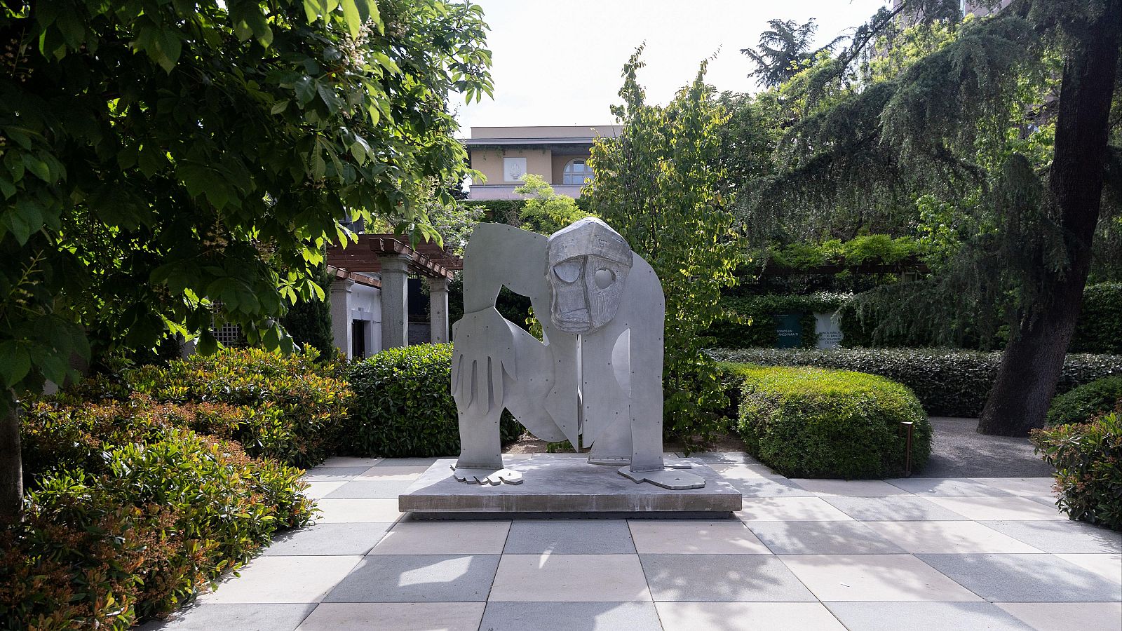 Los seres monumentales de Thomas Houseago | Ver