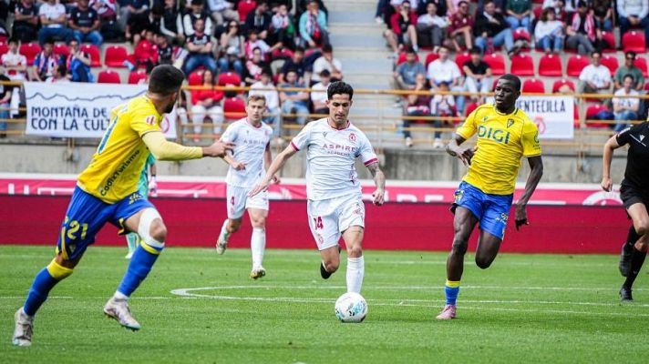 Resúmenes de LaLiga - Cultural y Deportiva Leonesa - Cádiz CF: resumen del partido de la 38ª jornada de Liga | Segunda