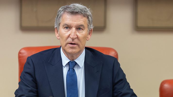 Telediario Fin de Semana - Feijóo pide "esclarecer" los hechos entre Vito Quiles y Begoña Gómez y el Gobierno reprocha al PP que "financie a un agitador"