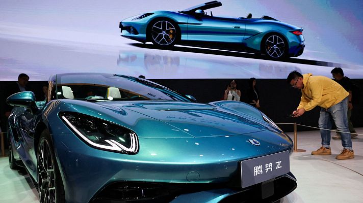 Informativo 24h - China pisa el acelerador en la industria del automóvil