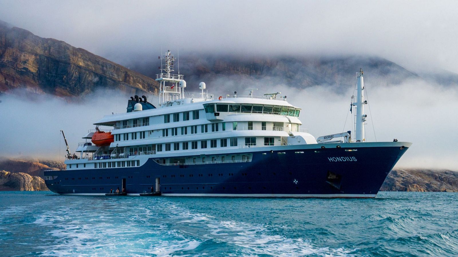 Mueren tres pasajeros de un crucero que salió de Argentina por un posible brote de hantavirus - Informativo 24h | Ver