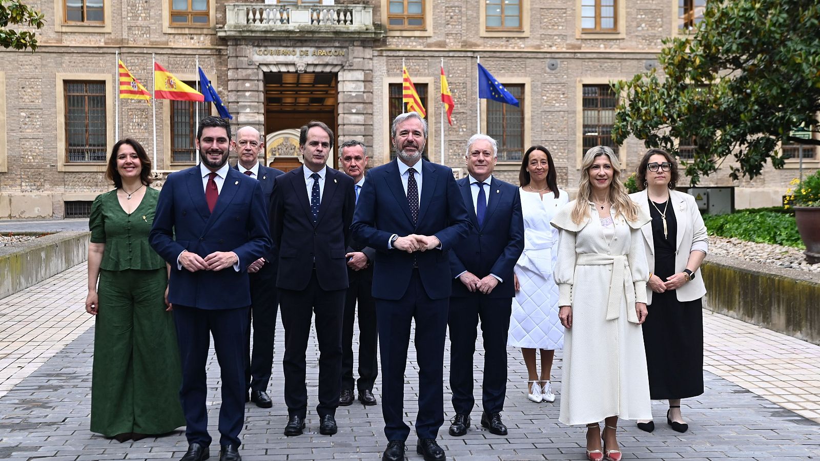 Toma de posesión de los consejeros del nuevo Gobierno de Aragón - Noticias Aragón | Ver