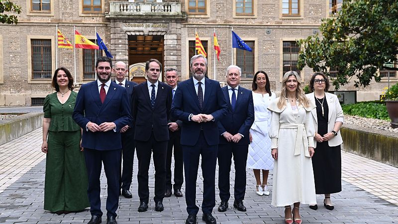 Toma de posesión de los consejeros del nuevo Gobierno de Aragón - Noticias Aragón | Ver