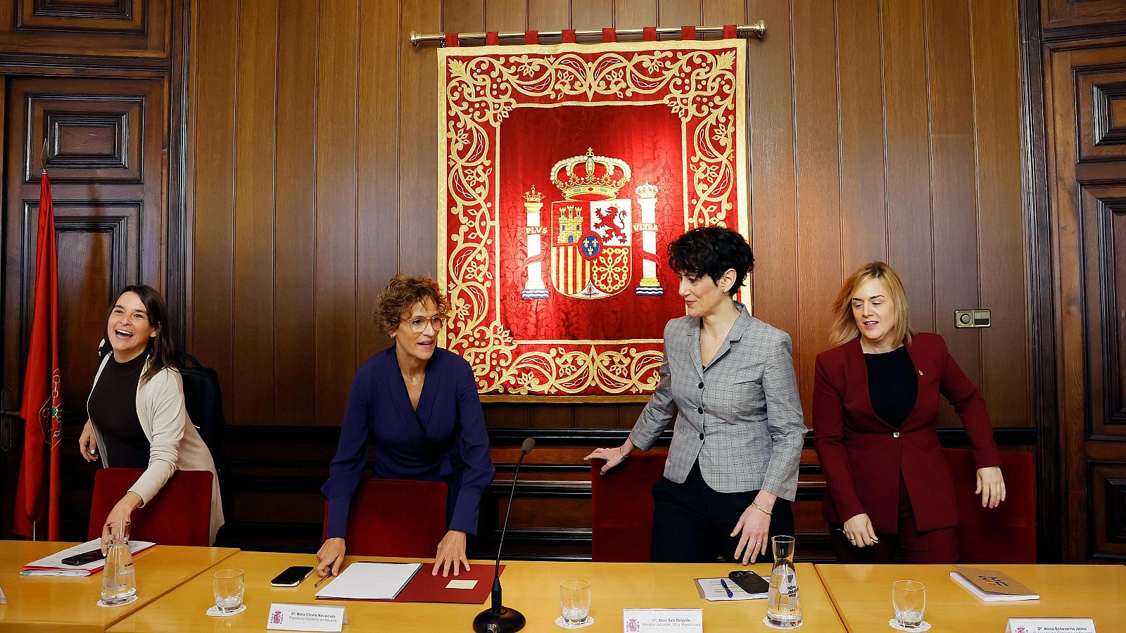 El proceso de regularización, con total normalidad en Navarra - Telenavarra | Ver