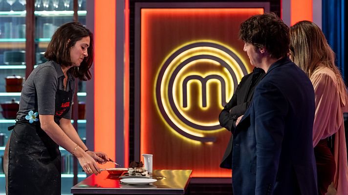 MasterChef - La crisis de Maggie: se le corta la nata en pleno cocinado