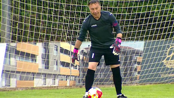 Fútbol - El regreso de Ángel Mateos al CD Colunga a los 70 años