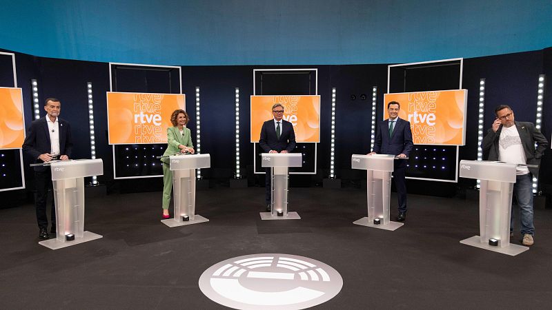 Los candidatos se enzarzan por la situaci�n de la sanidad en Andaluc�a - Especiales informativos | Ver