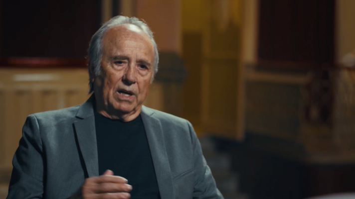 El juicio - Serrat y el drama de una sociedad que no quiere envejecer