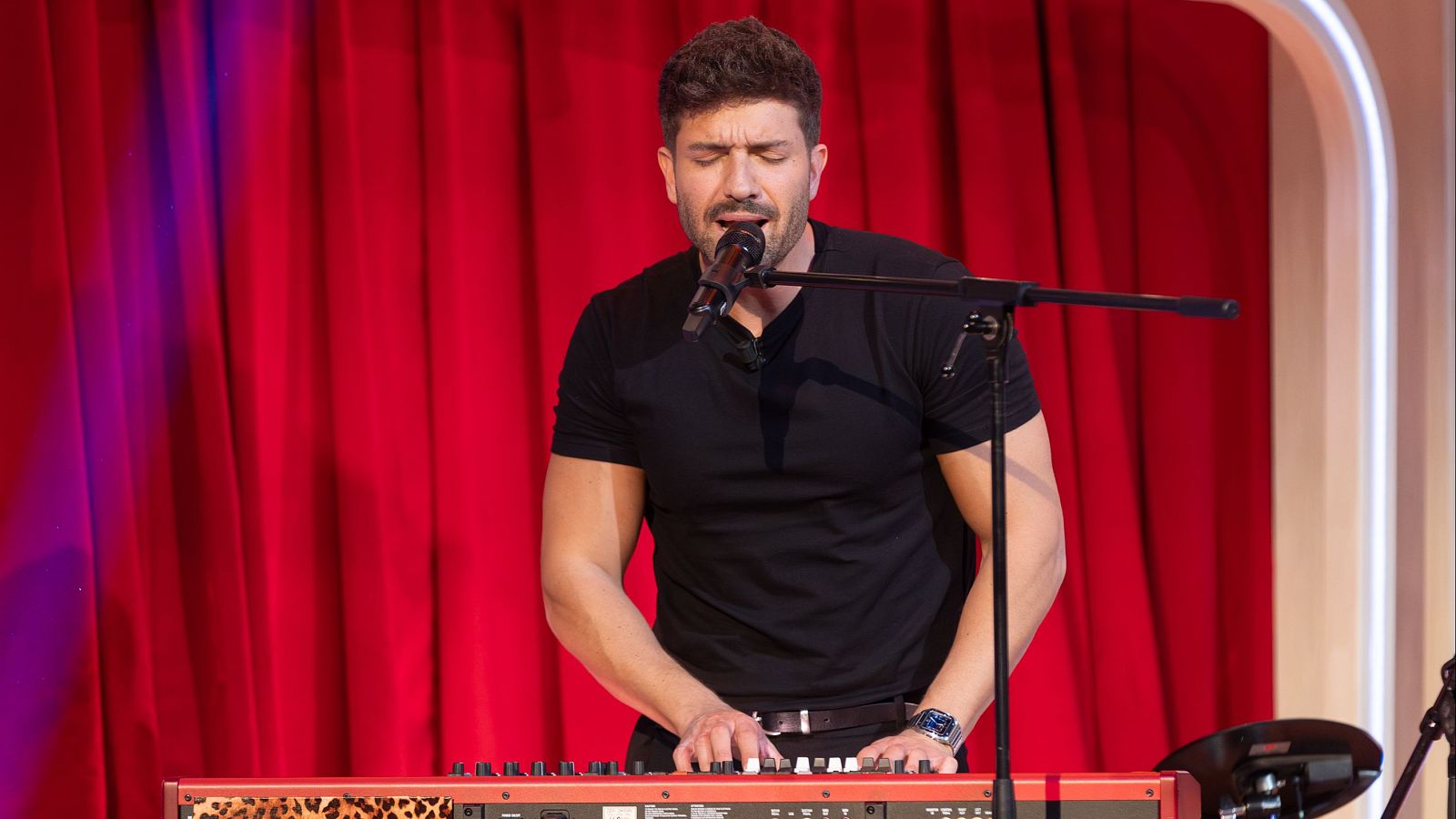 Pablo Alborán interpreta "Mis 36" | Ver