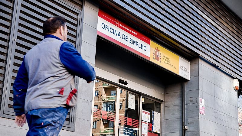 Baja el paro en abril en Cantabria - TeleCantabria | Ver