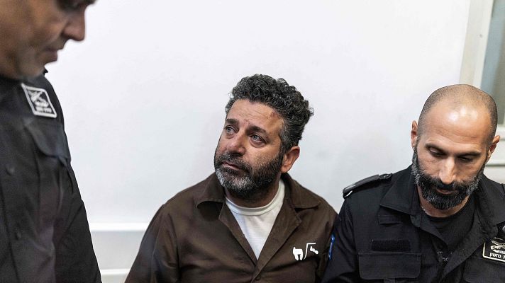 Telediario 2 - Israel prorroga seis días más la detención de los dos activistas de la flotilla