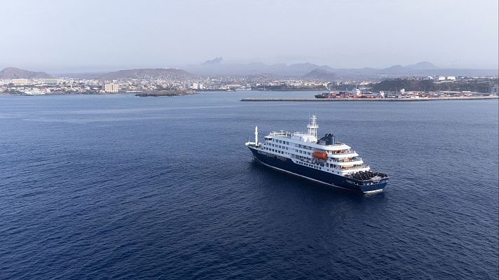 Telediario 1 - La OMS apunta a que hubo contagio persona a persona entre los infectados de hantavirus en el crucero