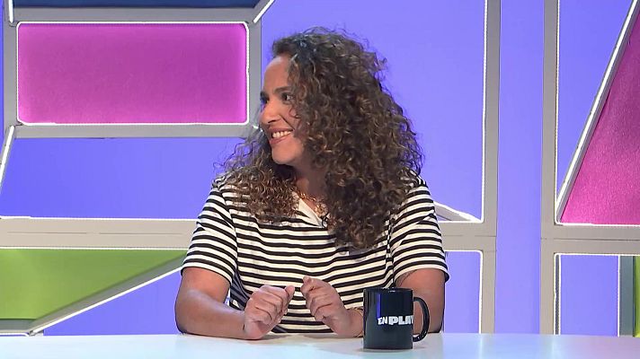 La retaguardia - María Kansingika: "En manuales médicos se definía el clítoris como un pene en pequeño"